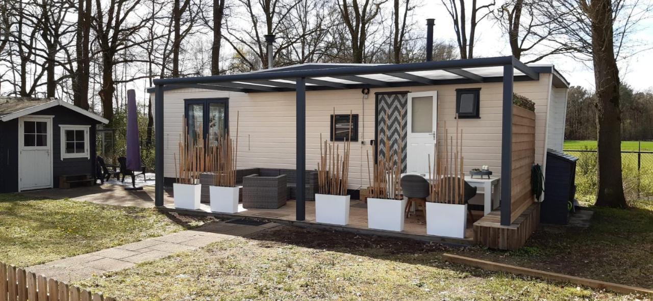 Chalet Heische Tip In Zeeland, Noord-Brabant Voor Max 3 Volwassenen En 2 Kinderen Hotel Exterior foto